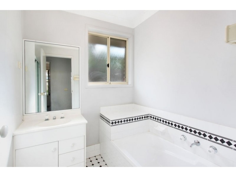 20 Gershwin Crescent, Claremont Meadows NSW 2747