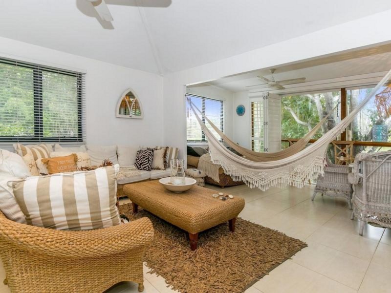 11 Wirildar Drive, Elanora QLD 4221