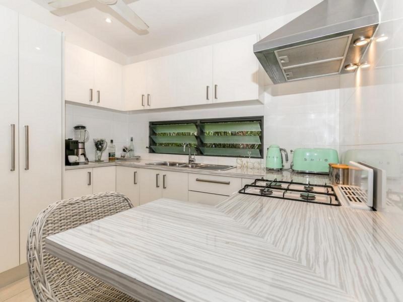 11 Wirildar Drive, Elanora QLD 4221