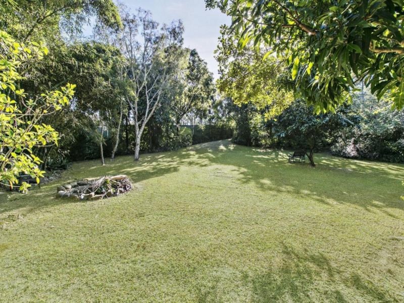 11 Wirildar Drive, Elanora QLD 4221
