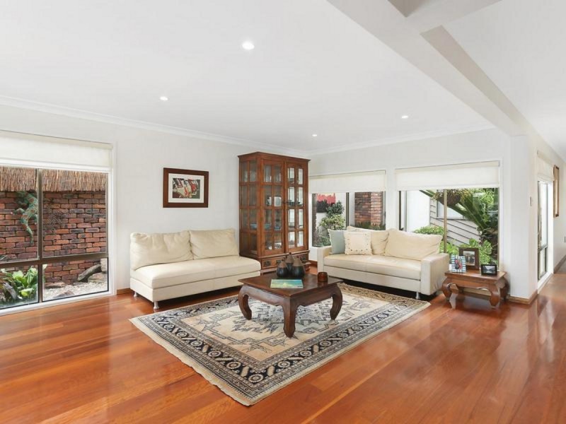 100 Melaleuca Drive, Palm Beach QLD 4221