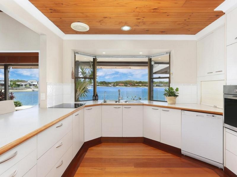 100 Melaleuca Drive, Palm Beach QLD 4221