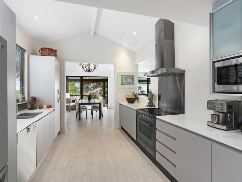 12 Pall Mall Avenue, Currumbin QLD 4223