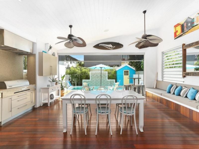 9 Sportsman Avenue, Mermaid Beach QLD 4218