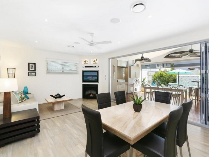 9 Sportsman Avenue, Mermaid Beach QLD 4218