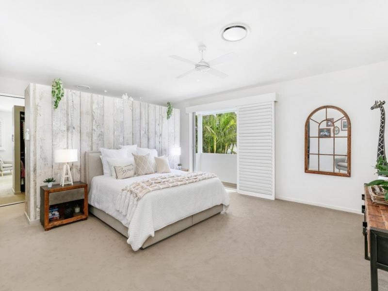 9 Sportsman Avenue, Mermaid Beach QLD 4218