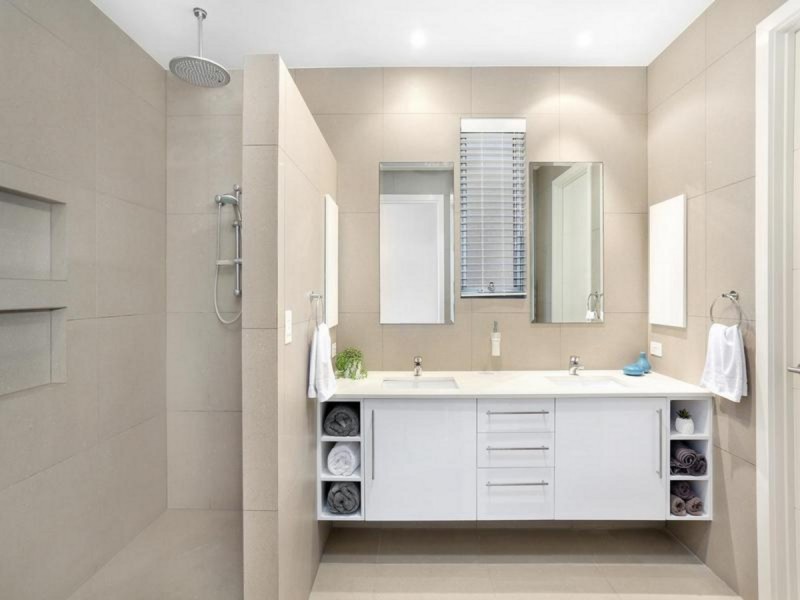 9 Sportsman Avenue, Mermaid Beach QLD 4218