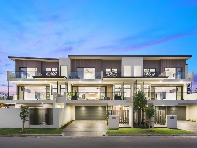 2 & 3/2 Bullimah Avenue, Burleigh Heads QLD 4220