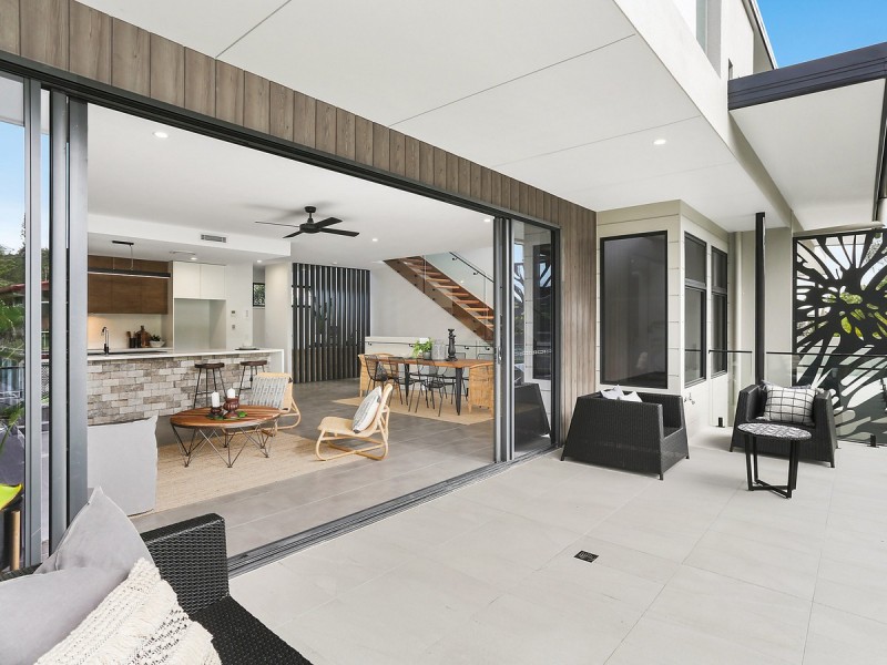 2 & 3/2 Bullimah Avenue, Burleigh Heads QLD 4220