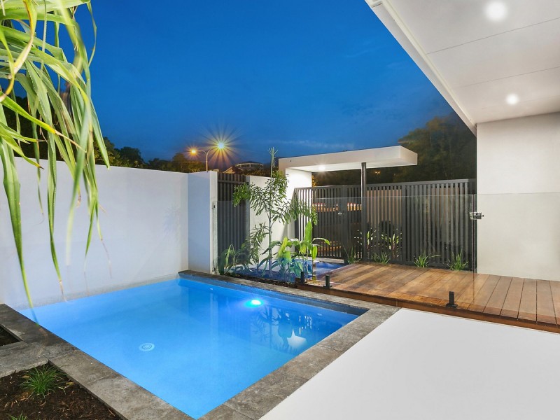 2 & 3/2 Bullimah Avenue, Burleigh Heads QLD 4220
