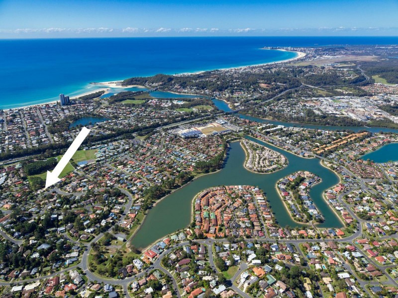 109 K P Mcgrath Drive, Elanora QLD 4221