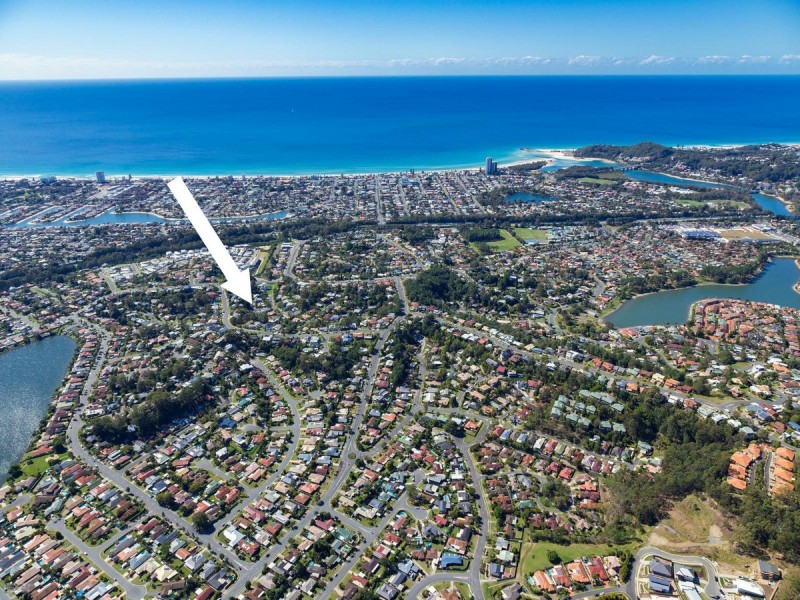 4 Callaghan Street, Elanora QLD 4221