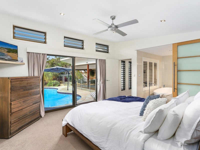 12 Anthony Drive, Burleigh Waters QLD 4220