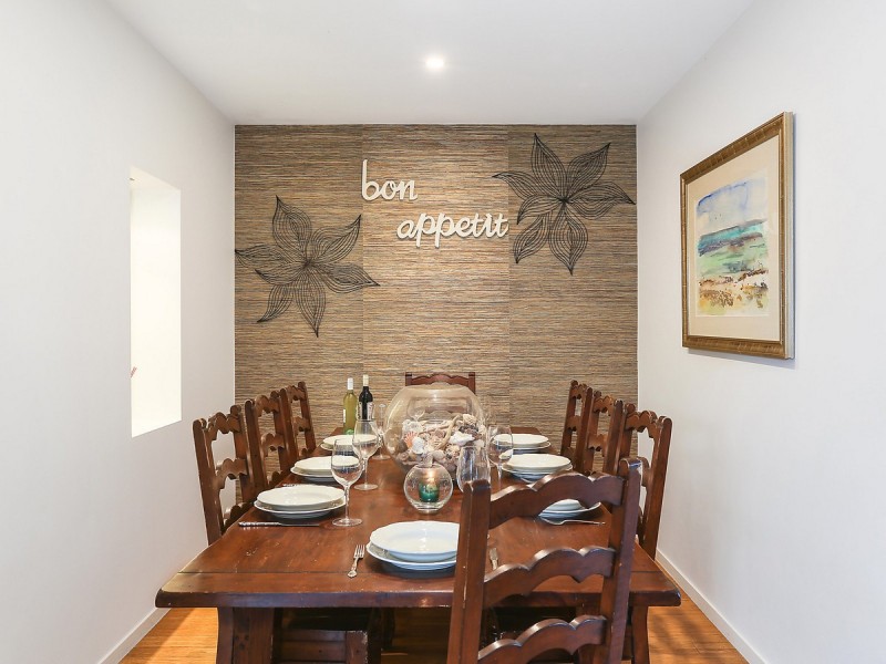 12 Anthony Drive, Burleigh Waters QLD 4220