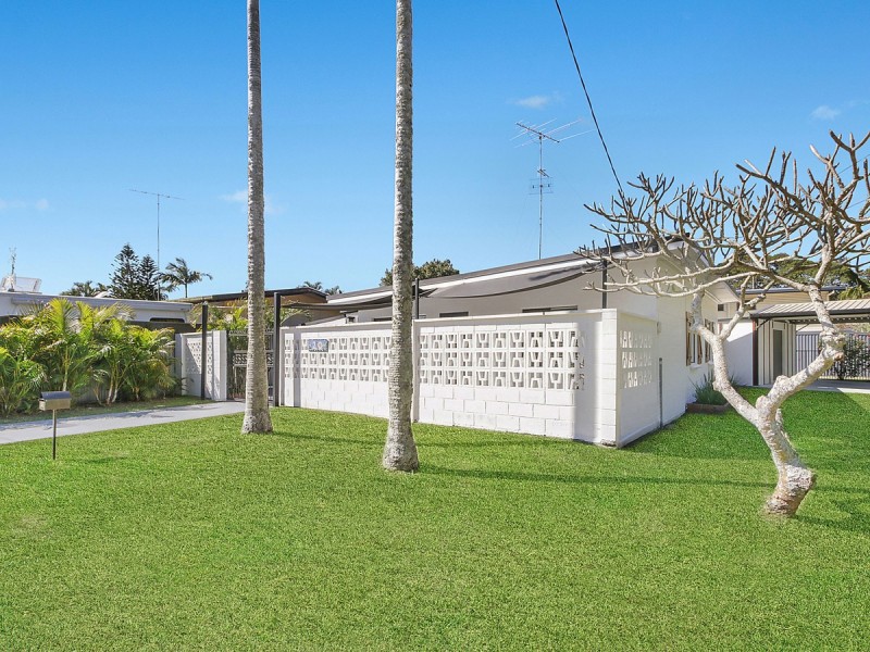 20 Merauke Avenue, Palm Beach QLD 4221