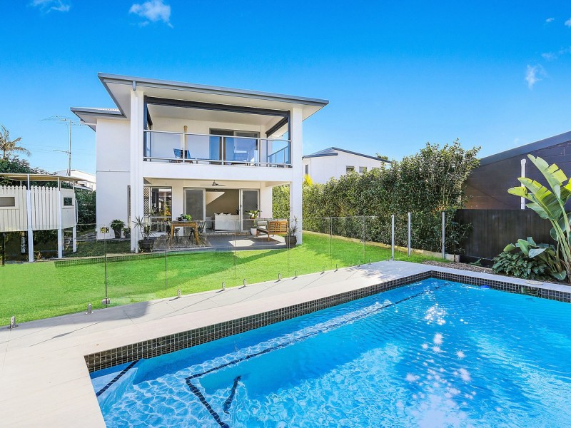 103 Leyte Avenue, Palm Beach QLD 4221
