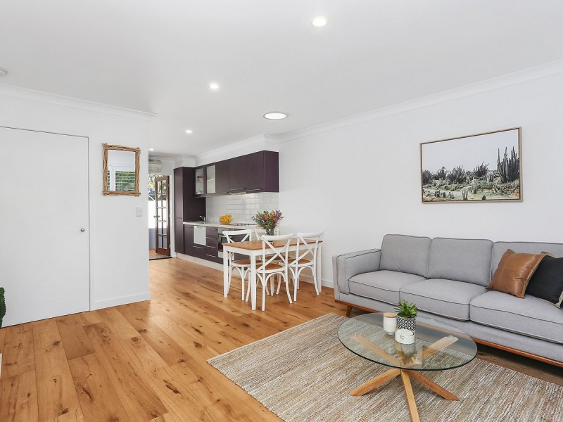 1/43 Sunshine Parade, Miami QLD 4220