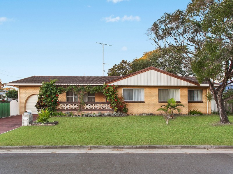 21 Flores Avenue, Palm Beach QLD 4221