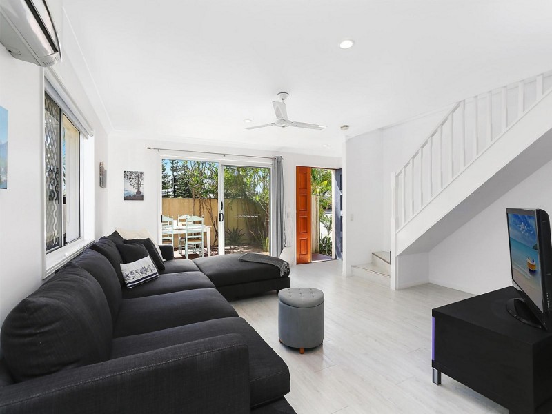 1/2028 Gold Coast Highway, Miami QLD 4220