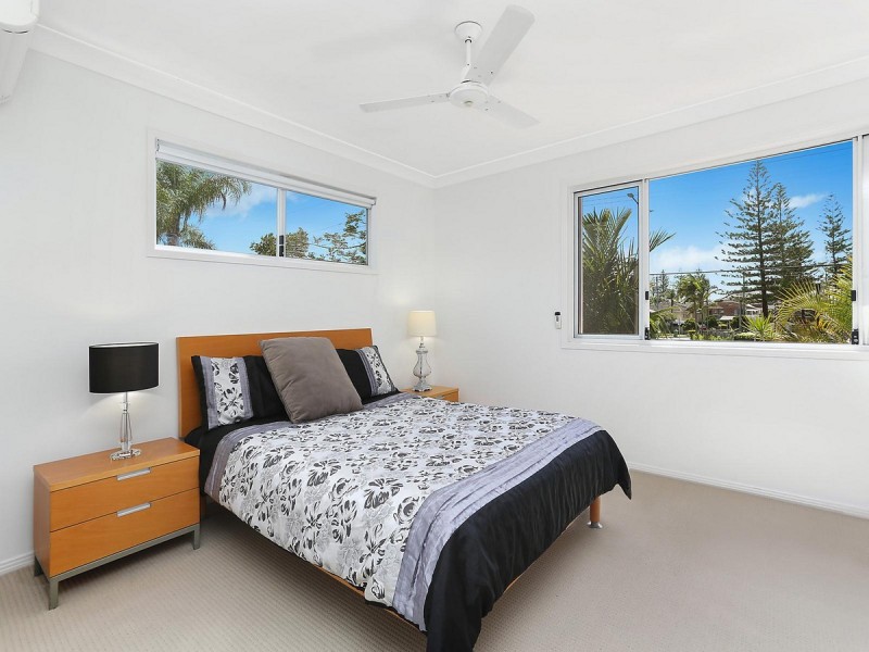 1/2028 Gold Coast Highway, Miami QLD 4220
