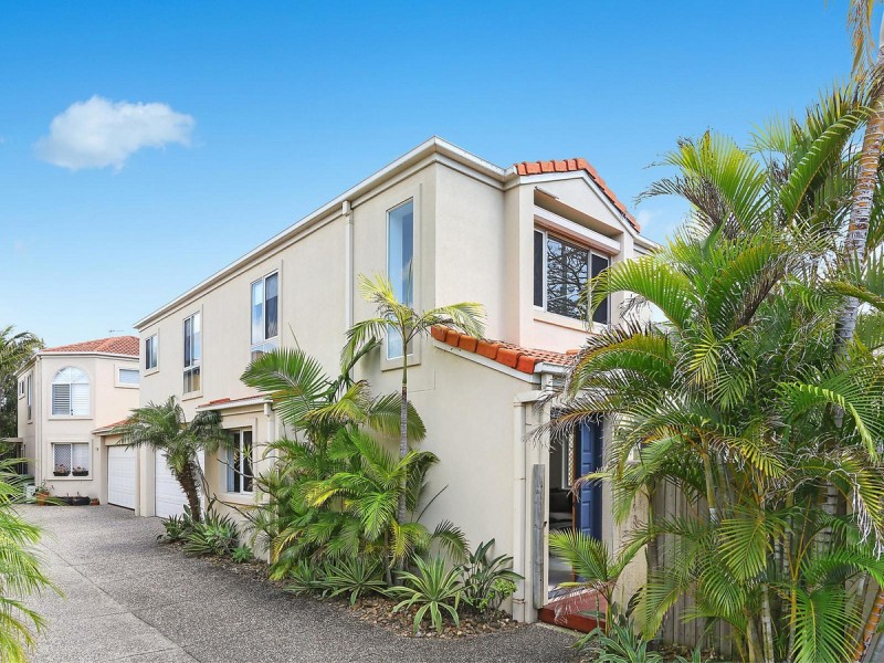 1/2028 Gold Coast Highway, Miami QLD 4220