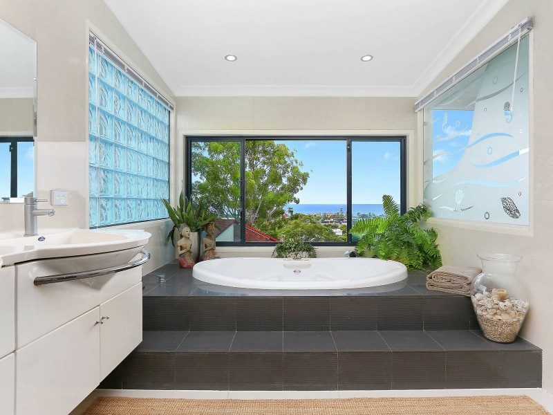17 Alkira Street, Tugun QLD 4224