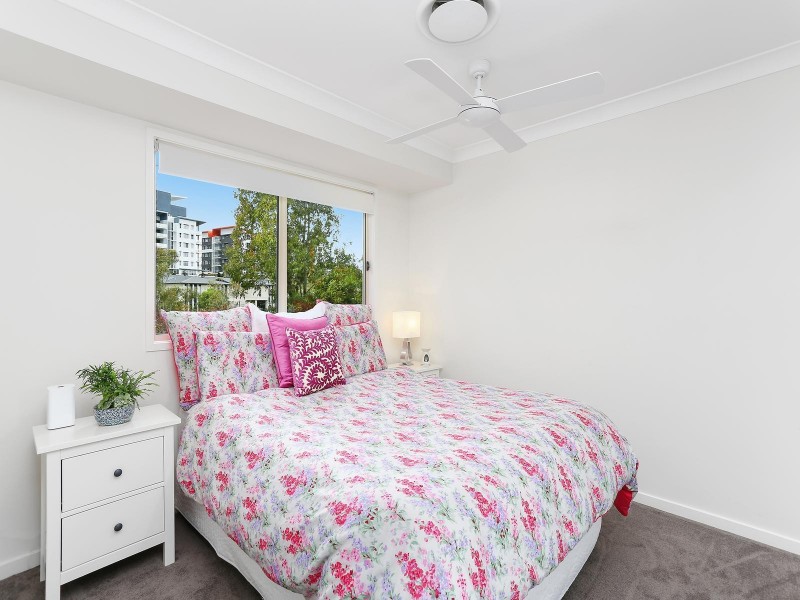 260 Easthill Drive, Robina QLD 4226