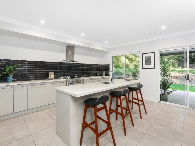 Lot 2/4 Heeterra Court, Elanora QLD 4221