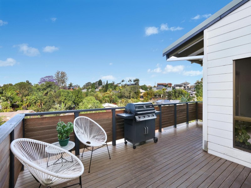 21 Crest Drive, Elanora QLD 4221