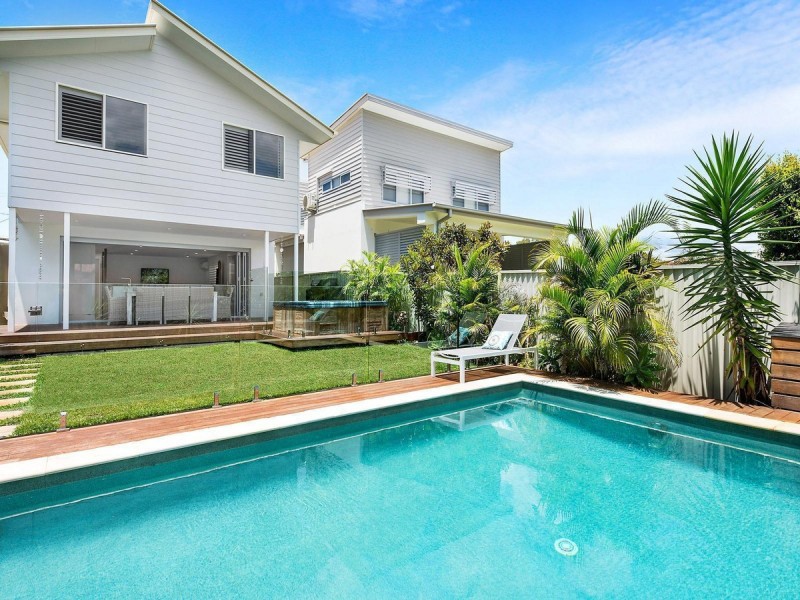 31 Fourteenth Avenue, Palm Beach QLD 4221