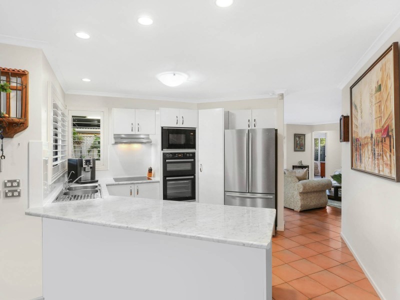 53 Chippendale Crescent, Currumbin Waters QLD 4223