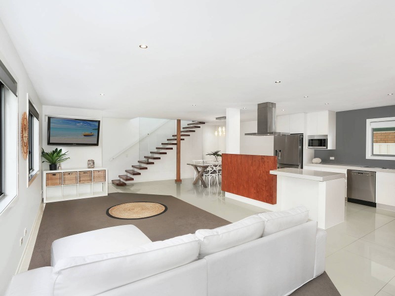 66 Philippine Parade, Palm Beach QLD 4221