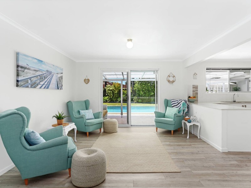 35 Spindle Street, Palm Beach QLD 4221