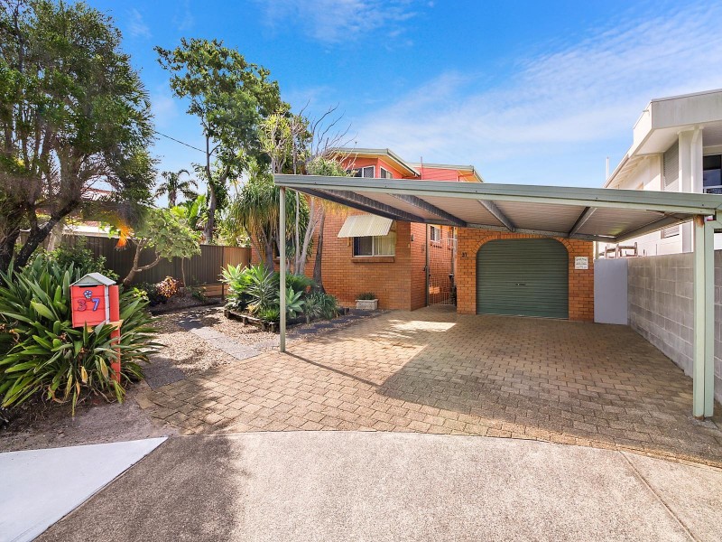 37 Glenelg Avenue, Mermaid Beach QLD 4218