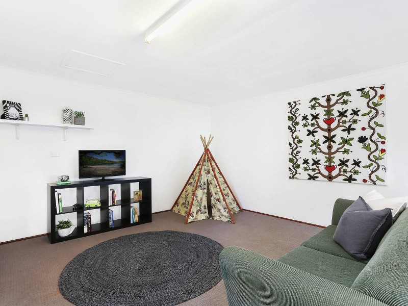 27 Seabrook Street, Elanora QLD 4221