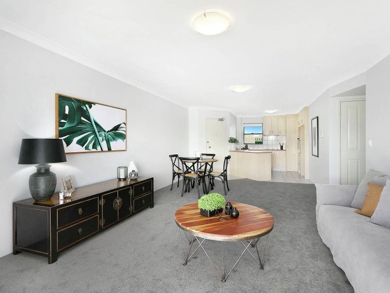 12/1064-1068 Gold Coast Highway, Palm Beach QLD 4221