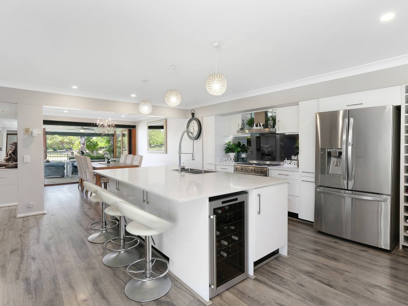 30 Bight Court, Mermaid Waters QLD 4218