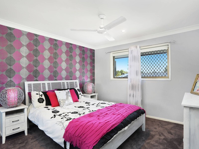 30 Bight Court, Mermaid Waters QLD 4218