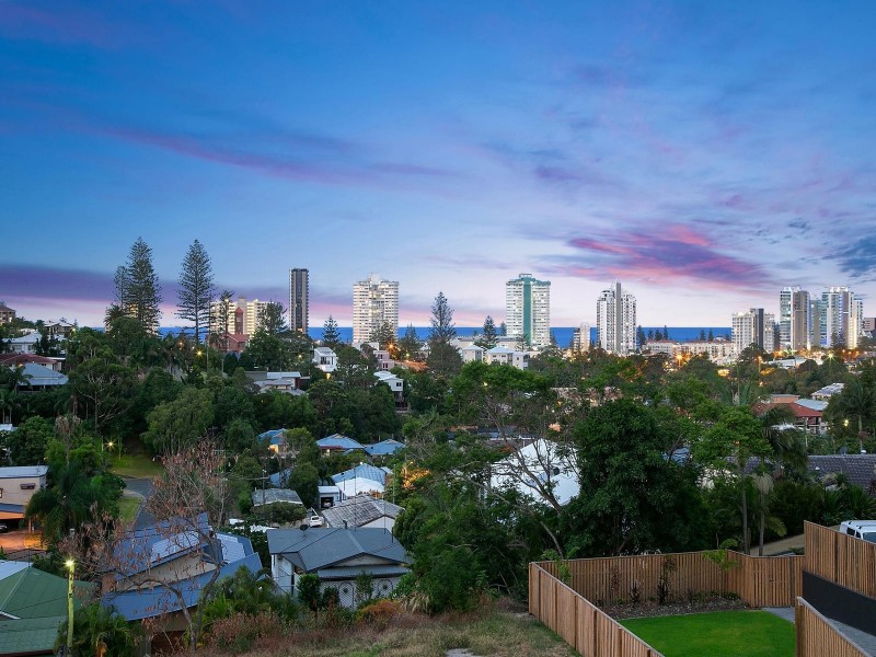 7 Tooloon Street, Coolangatta QLD 4225