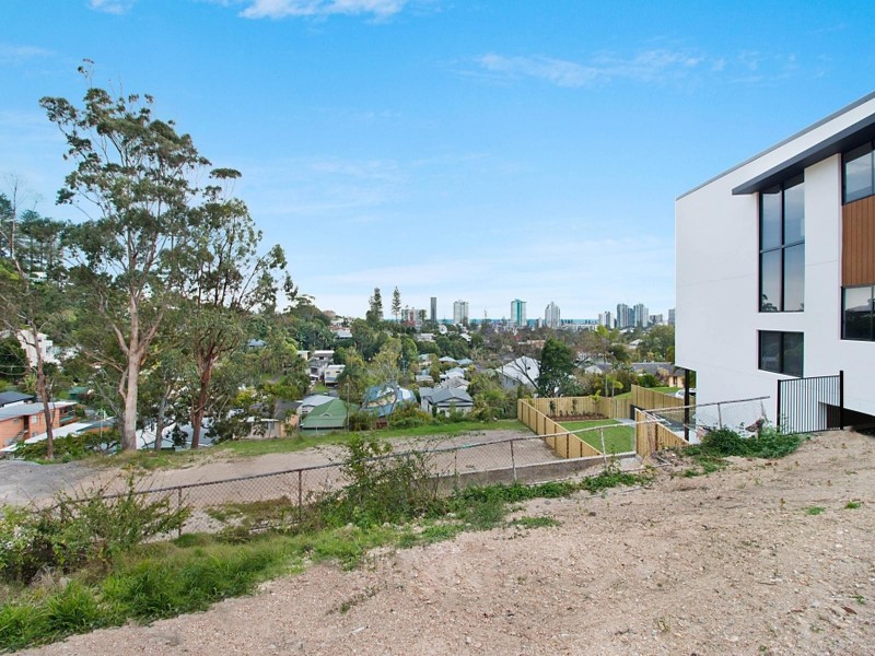 7 Tooloon Street, Coolangatta QLD 4225