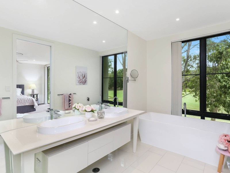 892 Medinah Avenue, Robina QLD 4226