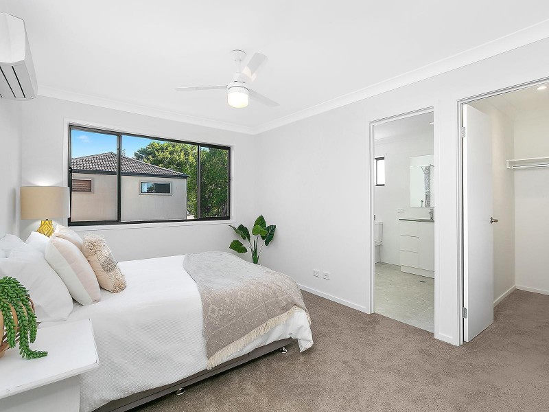 4 Meyer Street, Southport QLD 4215