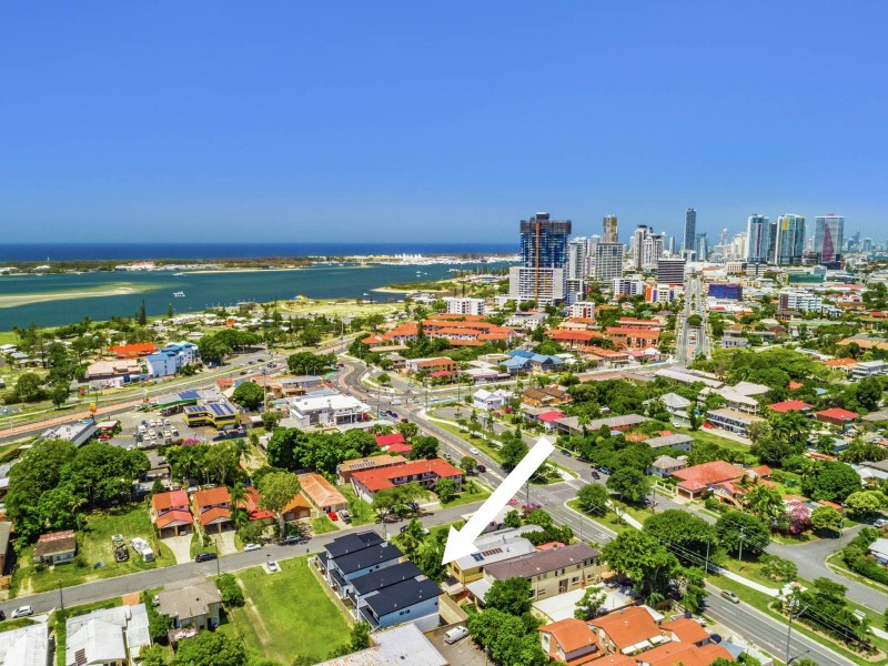 4 Meyer Street, Southport QLD 4215