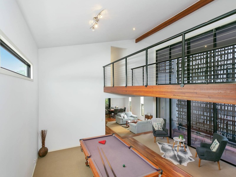 11 Twelfth Avenue, Palm Beach QLD 4221