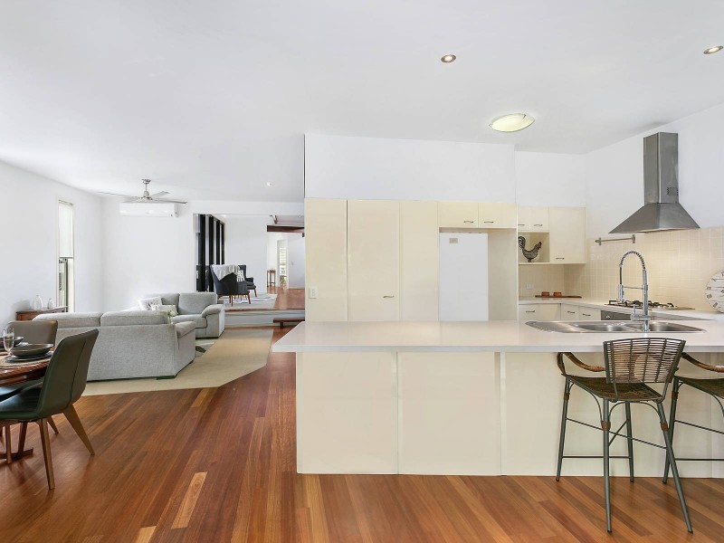 11 Twelfth Avenue, Palm Beach QLD 4221