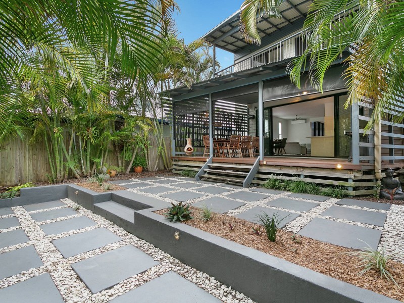 11 Twelfth Avenue, Palm Beach QLD 4221