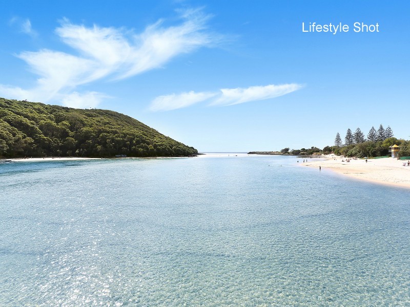 11 Twelfth Avenue, Palm Beach QLD 4221