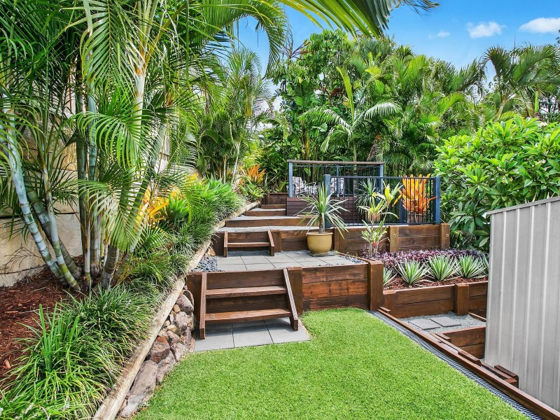 6 Swanbourne Way, Elanora QLD 4221