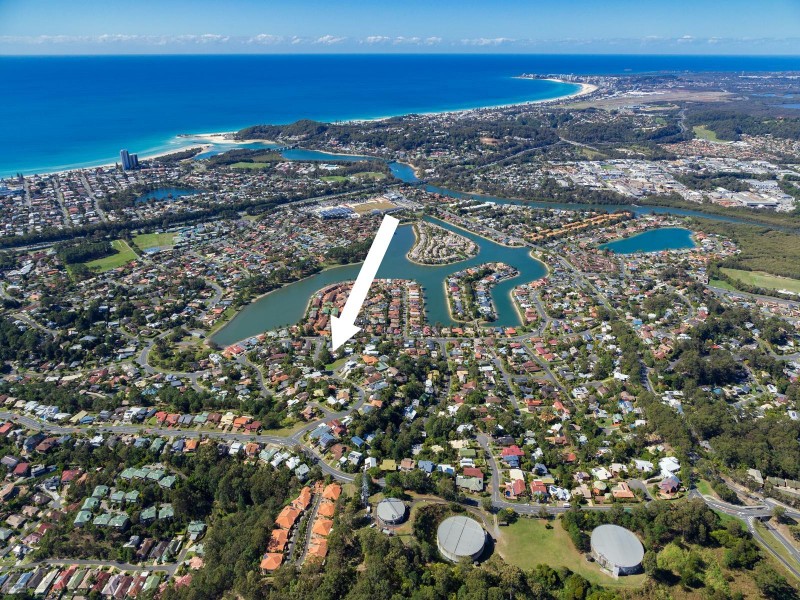 6 Swanbourne Way, Elanora QLD 4221