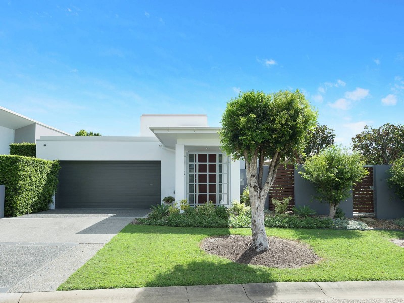 837 Legend Trail, Robina QLD 4226